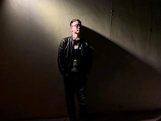 DƬ