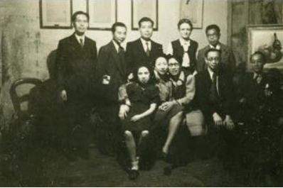DƬ